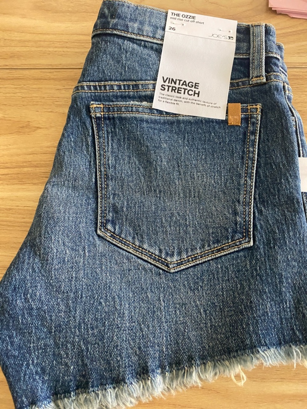 Joes Jeans 99% Cotton Women's  Frayed Hem Denim Jean Shorts - Picture 3 of 7